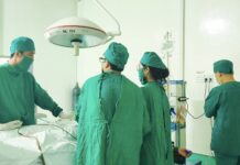 PHẪU THUẬT NỘI SOI CẮT RUỘT THỪA THÀNH CÔNG TRÊN BỆNH NHÂN CÓ NHIỀU BỆNH LÝ NỀN